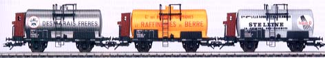 Coffret de 3 wagons citernes SNCF Desmarais Frres Raffineries de Berre Stelline avec guerite serre-frein