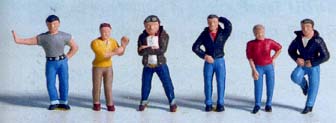 6 figurines adolescents dont 2  blouson noir