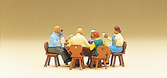 Famille Dupont consommant sur une terrasse dt coffret de 6 figurines+table et chaises