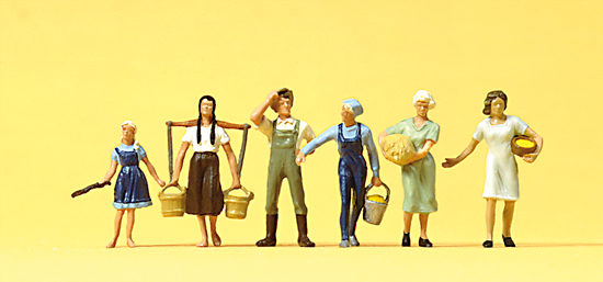 Laboureur et jeunes filles de ferme (6 personnages) avec seaux‚ sacs etc
