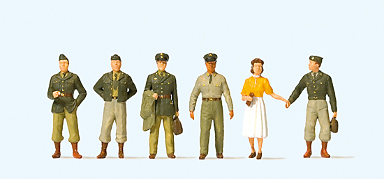 5 soldats Américains des années 50 dont un accompagné d’une jeune dame