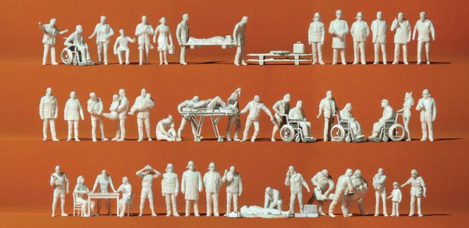 52 figurines à peindre‚ urgences‚services de secours‚ infirmiers‚ brancardiers‚ fauteuils roulants‚ maitre nageurs etc