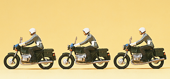 3 motards avec motos police militaire