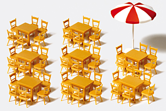 Kit plastique : 8 tables 48 chaises et 1 parasol