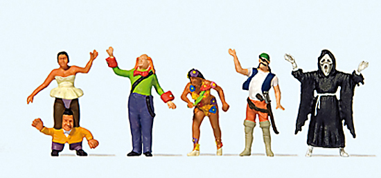 6 figurines costumes notamment pour carnaval