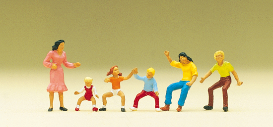 6 figurines pour manège (3 enfants et 3 adultes)
