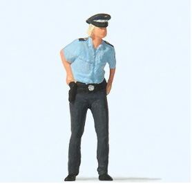 Policire en chemise bleue