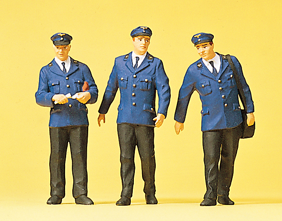 3 cheminots en uniforme