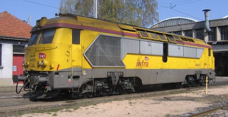 Locomotive diesel SNCF A1A 668523 ‚ livrée jaune INFRA‚ logo carmillon‚ digital sound‚ exclusivité France‚ nouveauté 2011 disponible le 18 février 2011